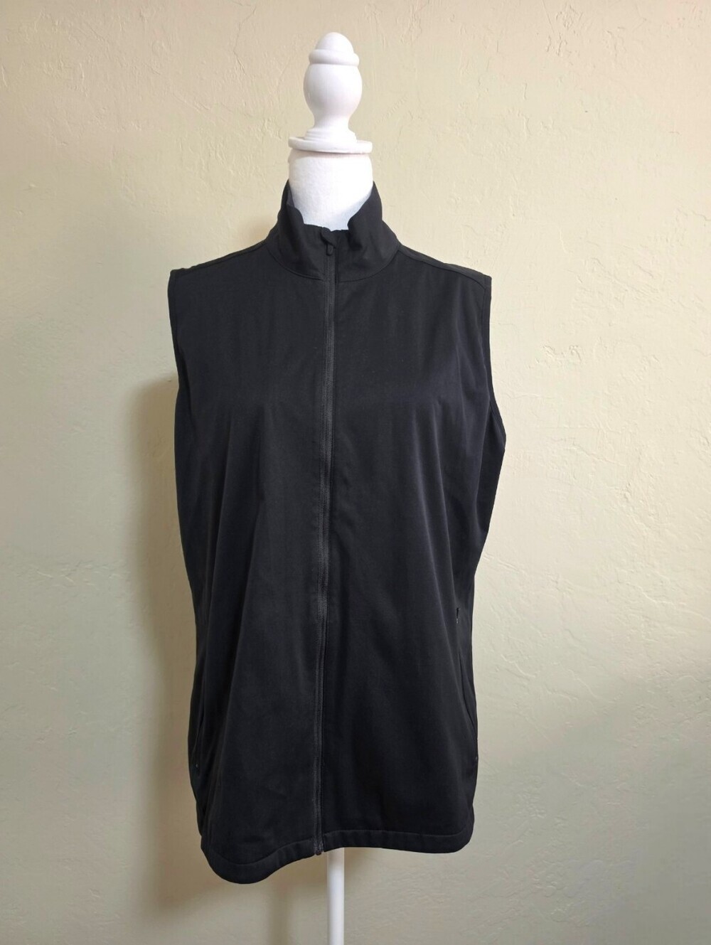 Nike Golf Black Shield Windwear Full-Zip Vest, XL SportyChic Athleisure Athletic